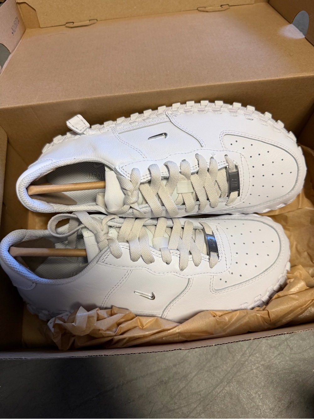 Jacquemus White Leather Low-Top Sneakers with Silver Accent